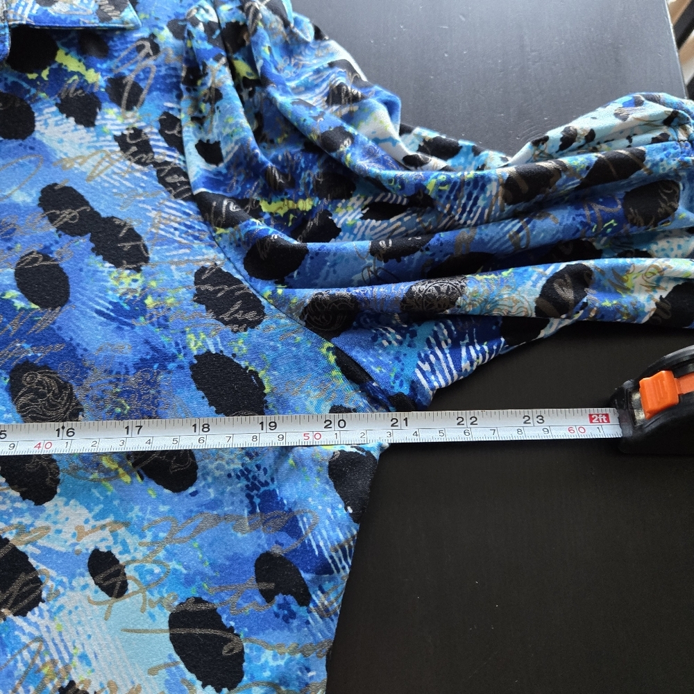 Vibrant Blue and Black Animal Print Patterned Blouse Gold Metallic Accent XL - Picture 8 of 8